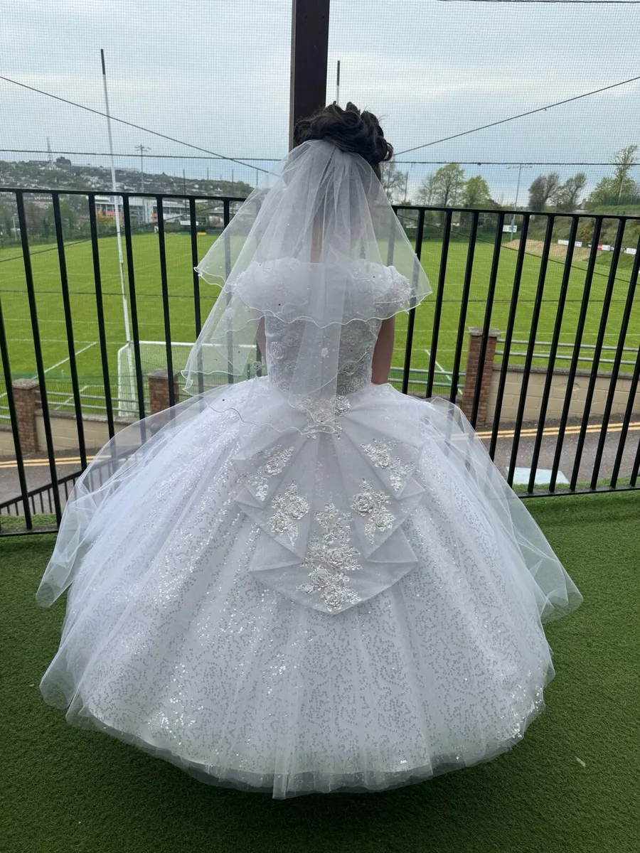Communion dress - Image 2