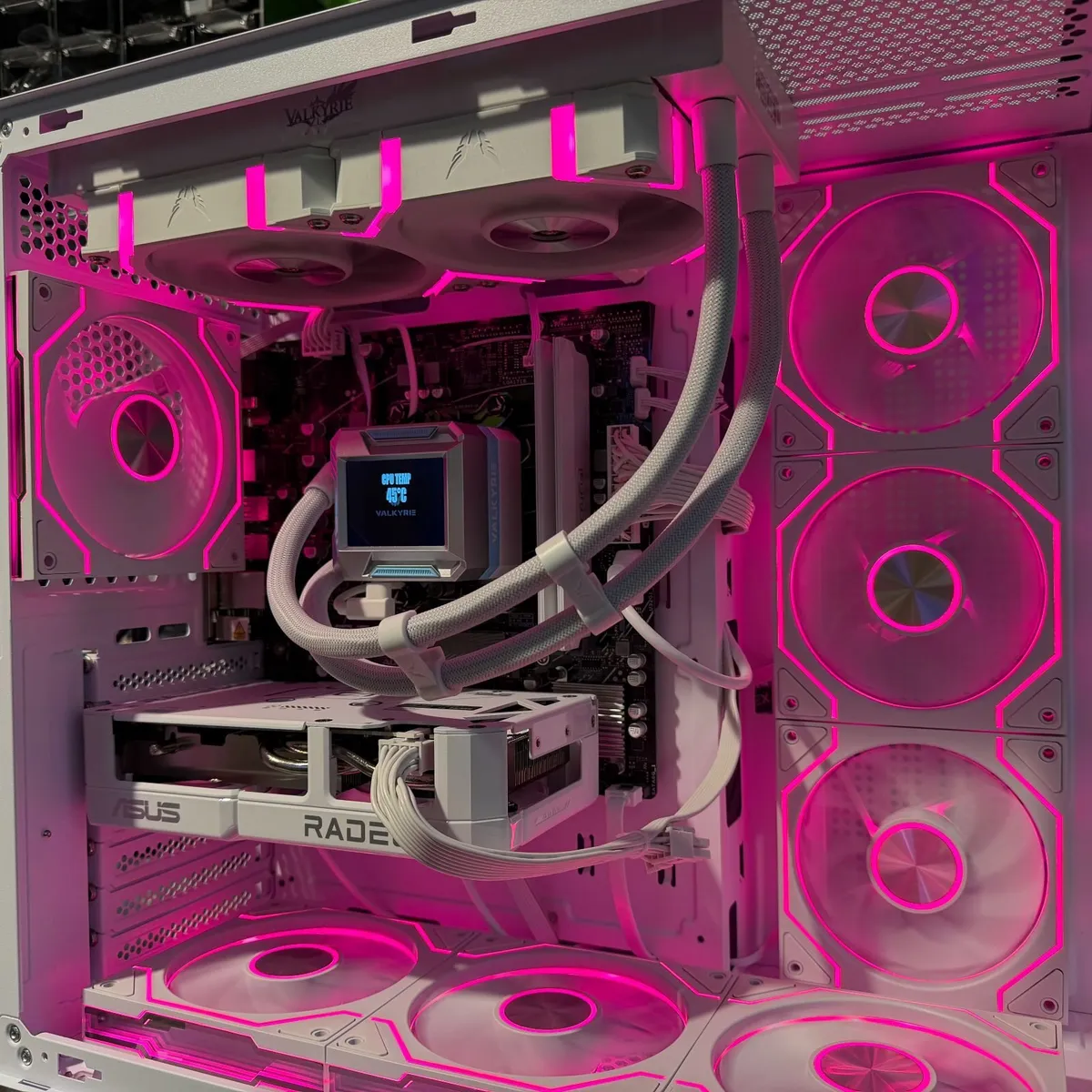 Gaming AMD Ryzen 5 7500F, RX 9060 XT 16G, 32GB RAM - Image 3