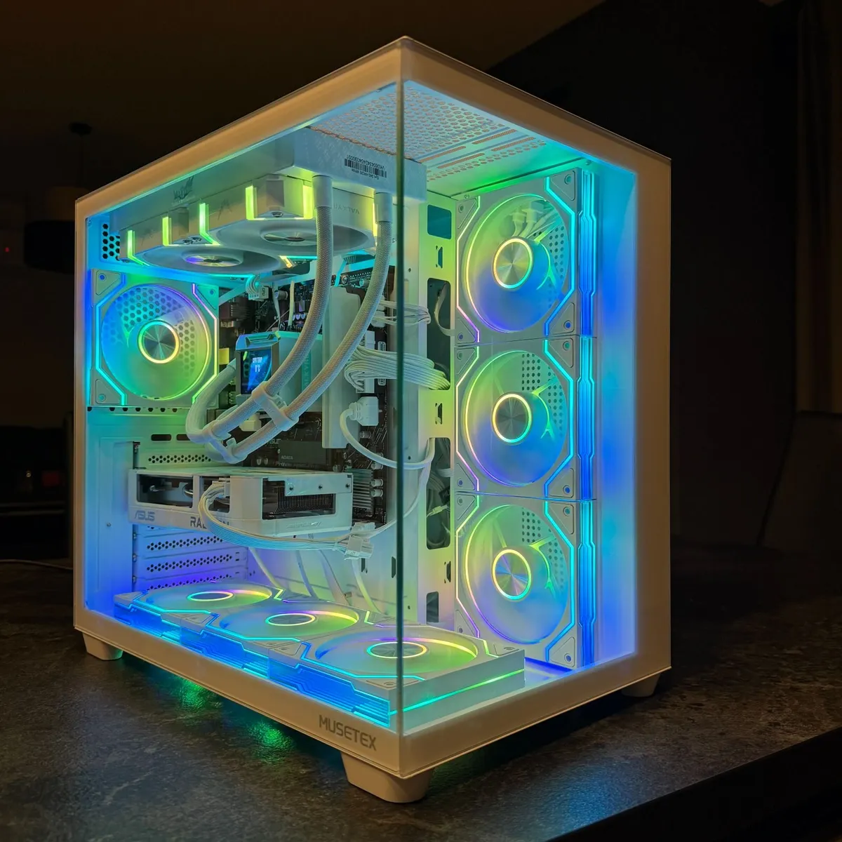 Gaming AMD Ryzen 5 7500F, RX 9060 XT 16G, 32GB RAM - Image 2