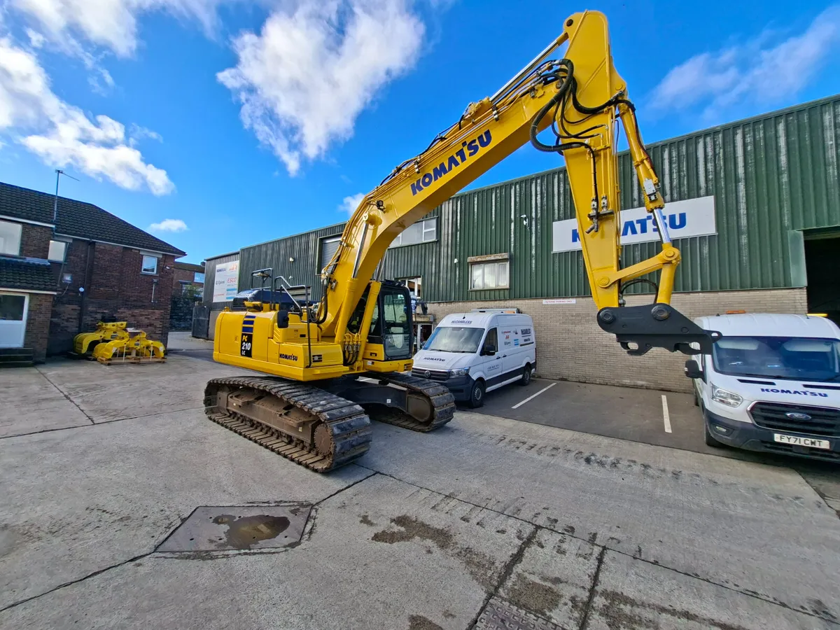 Komatsu PC210LC-11E0 - Image 4