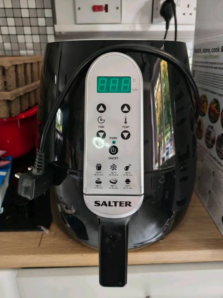 Air fryer - Image 1