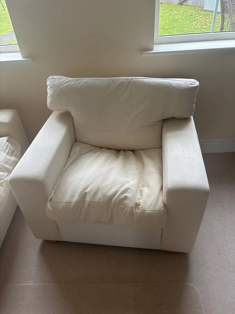 3 seater couch and 2 armchairs in cream - Image 2