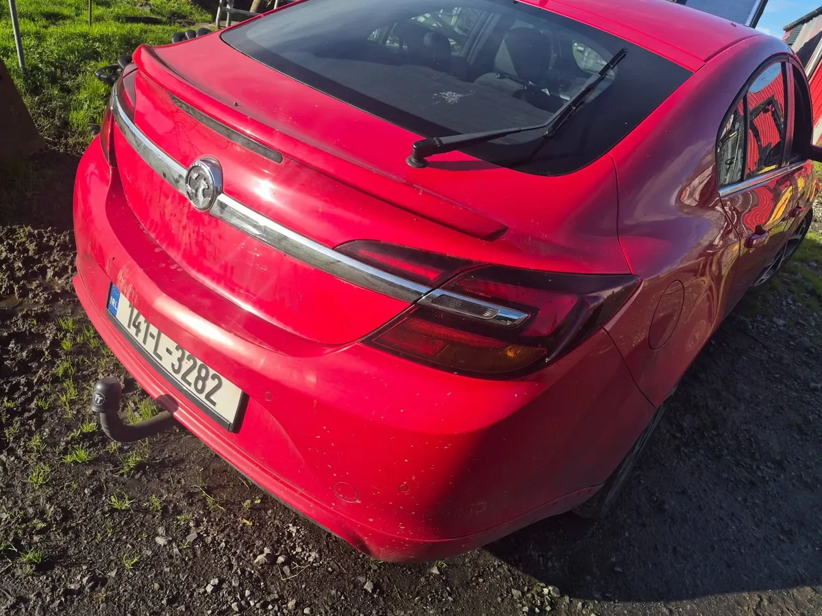 Insignia breaking for parts - Image 2
