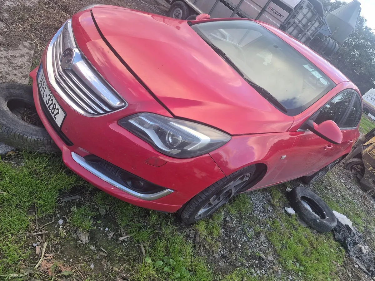 Insignia breaking for parts - Image 4