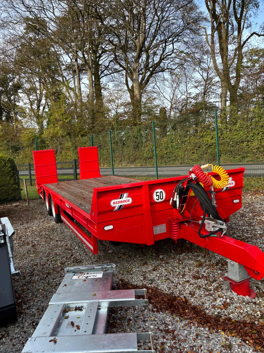 Low loader - Image 1
