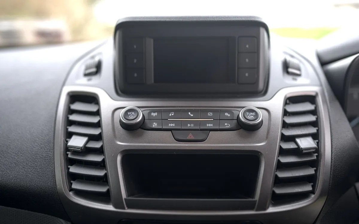 Ford Transit Connect 2022 - Image 2