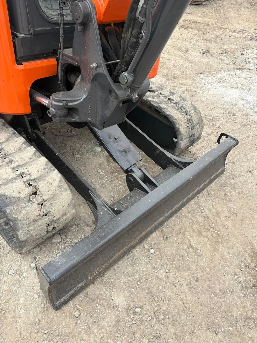 2022 Hitachi ZX26U - Image 3