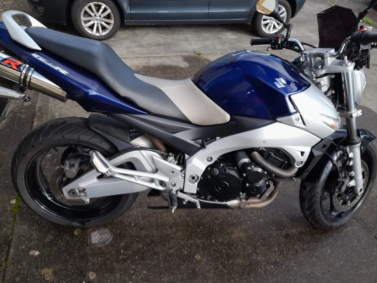 07 Suzuki GSR 600 - Image 1
