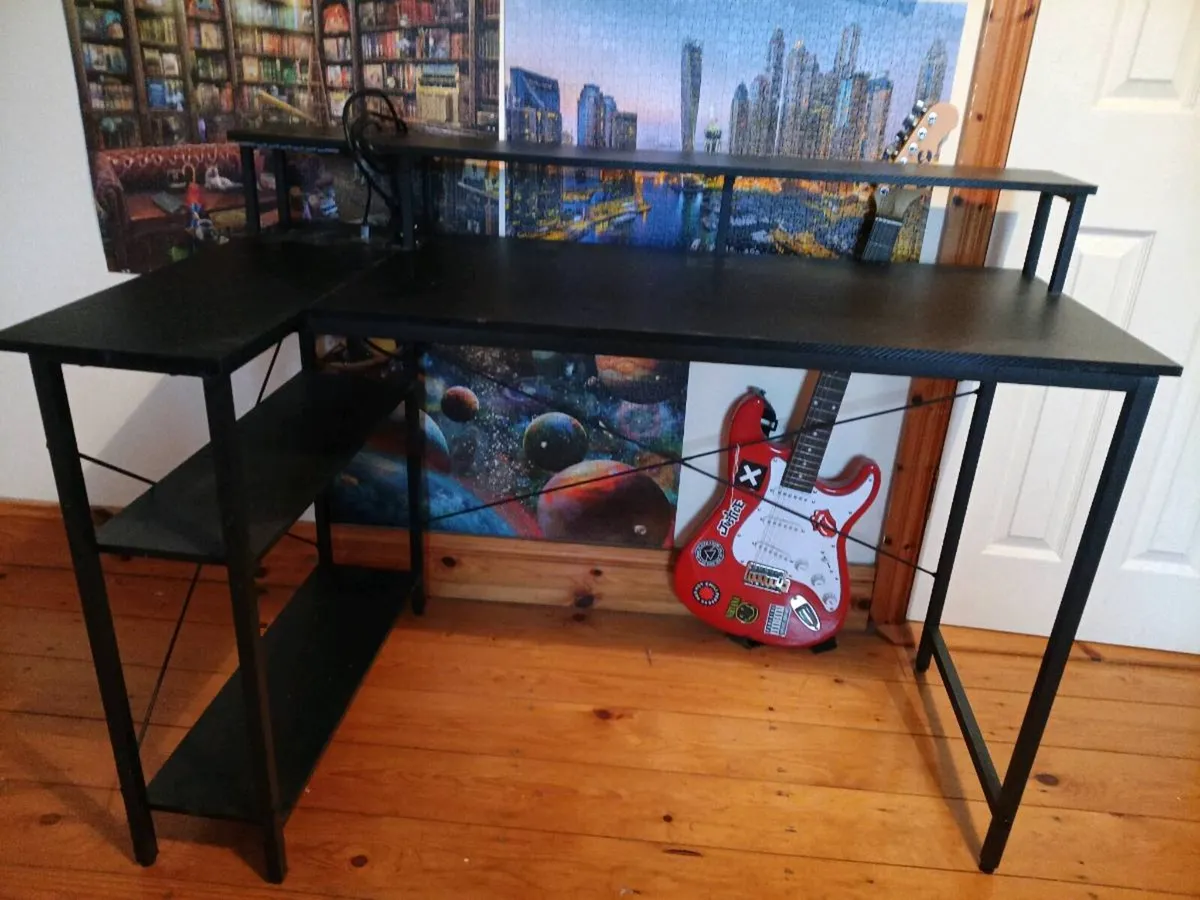 Computer table - Image 2