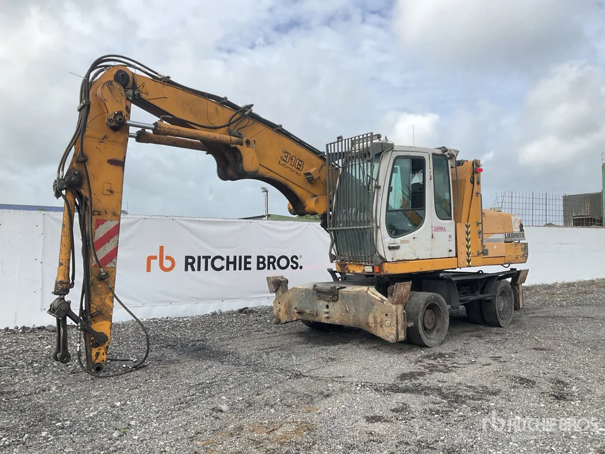2004 Liebherr A316 Wheel Material Handle - Image 2
