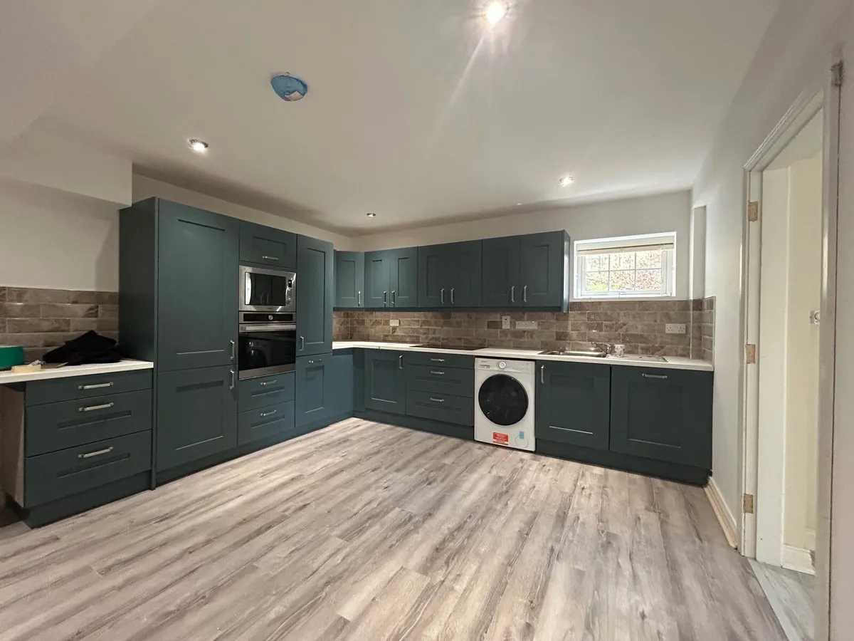 Two double rooms for rent - Image 1