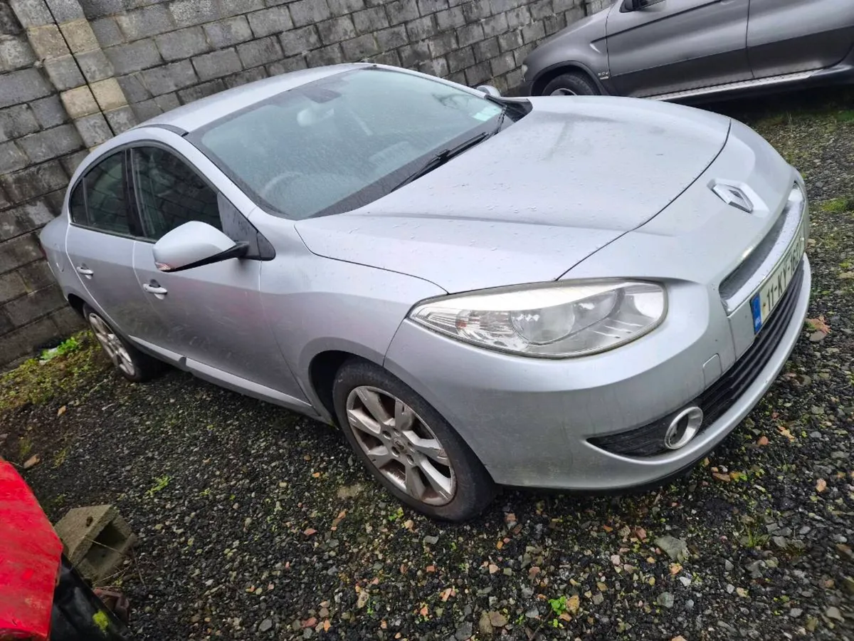 2011 renault fluence parts repair - Image 1