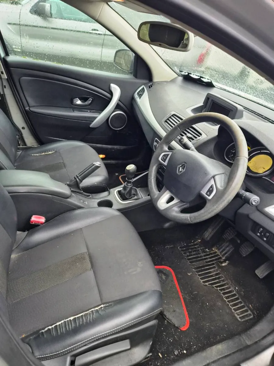 2011 renault fluence parts repair - Image 3