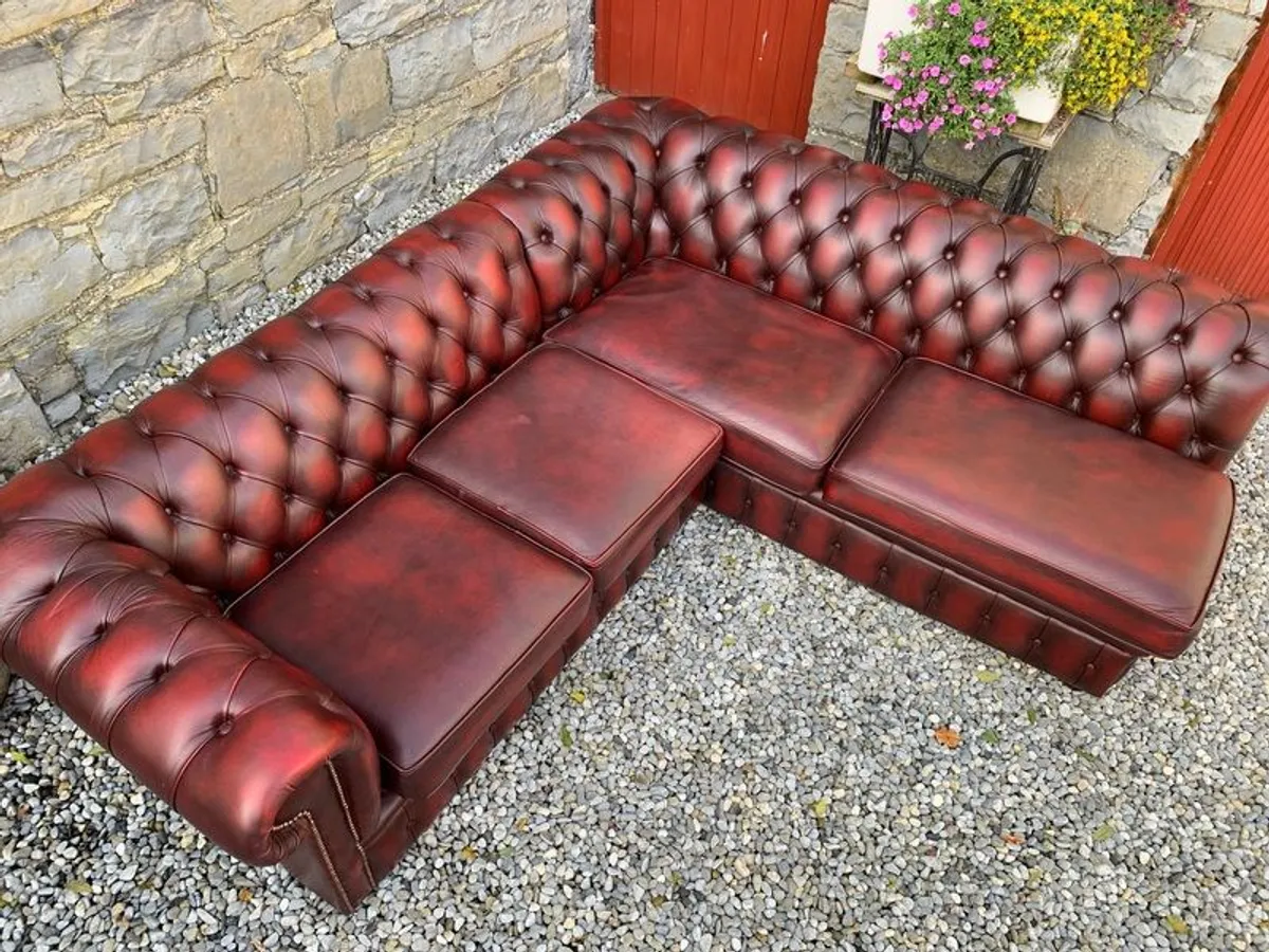 Vintage Oxblood Leather Chesterfield Corner Sofa. - Image 3