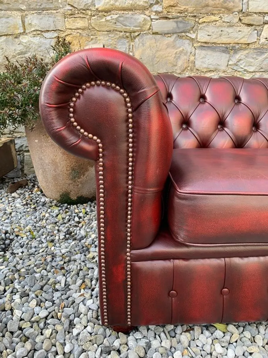 Vintage Oxblood Leather Chesterfield Corner Sofa. - Image 4