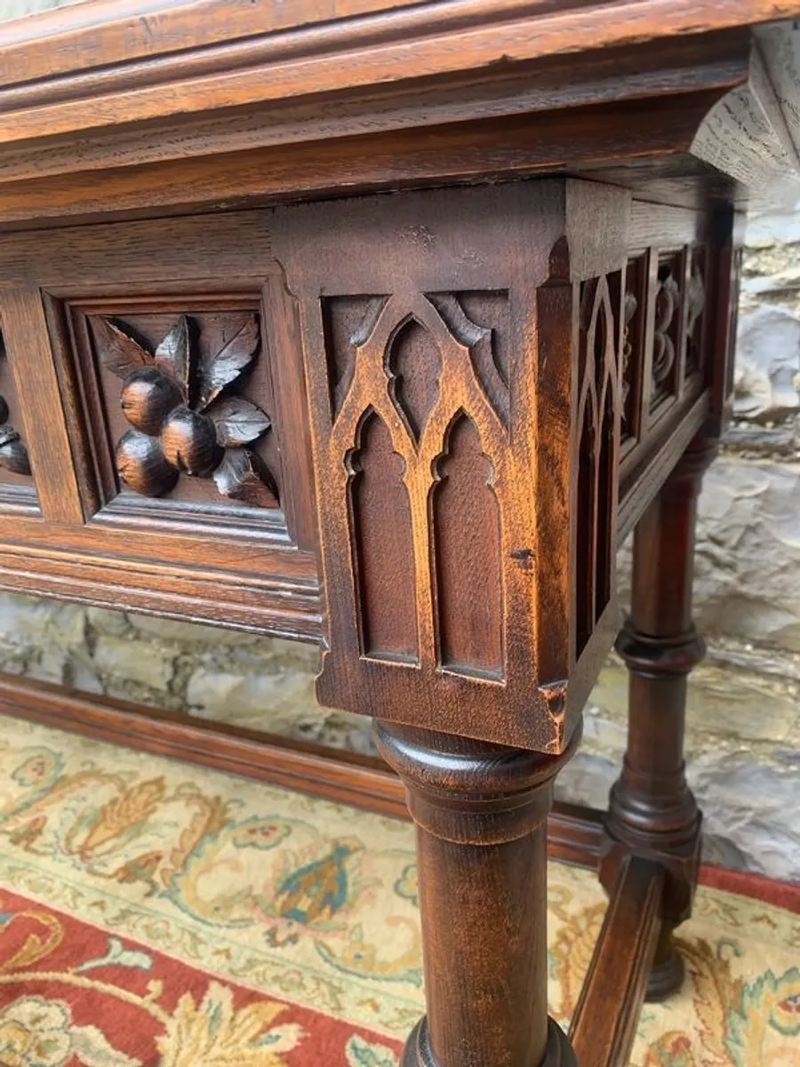 Early 20th Century Jacobean Revival Carved Oak hall table. - Image 2