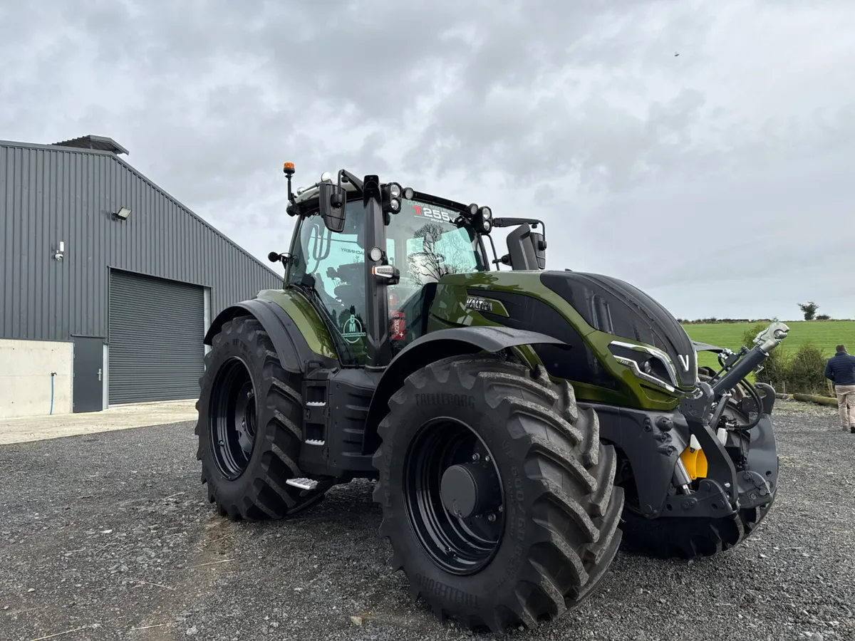 Valtra T255 Versu - In stock now ! - Image 4