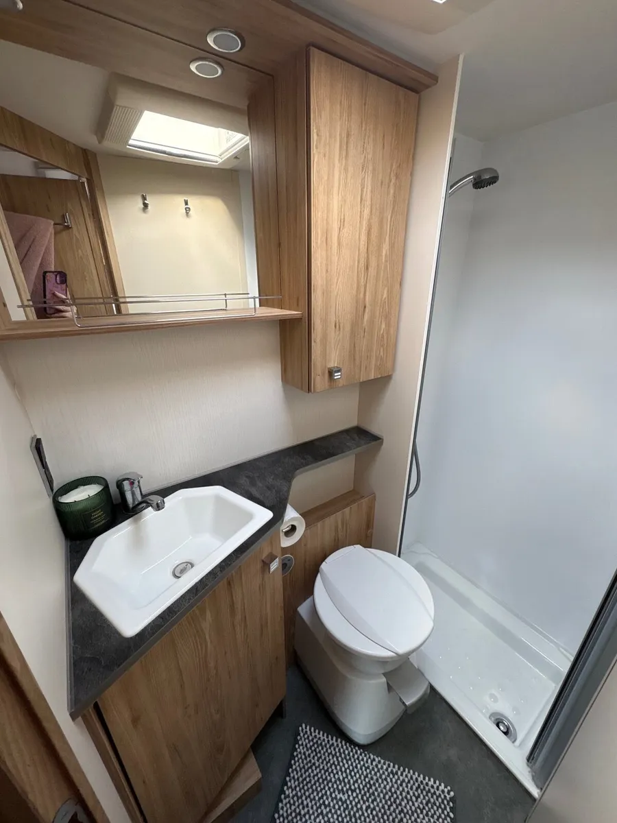 Stunning 2020 pilote essential P600 motorhome - Image 4