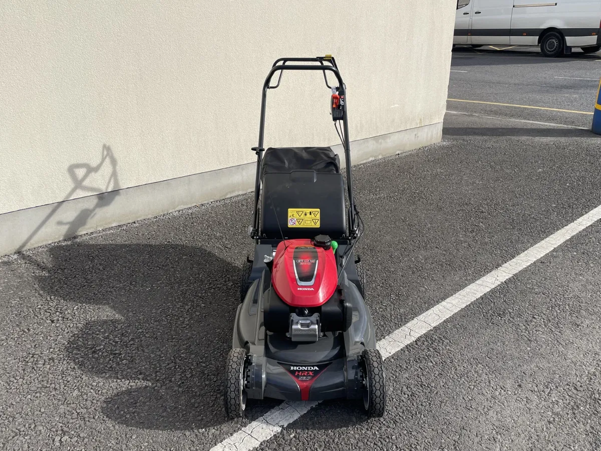 DEMO Honda HRX537 HYE Rotary Lawn Mower - Image 2