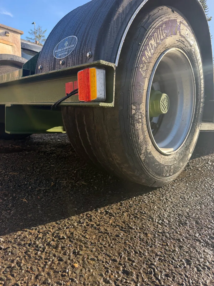 A+ 7 ton low loader - Image 3