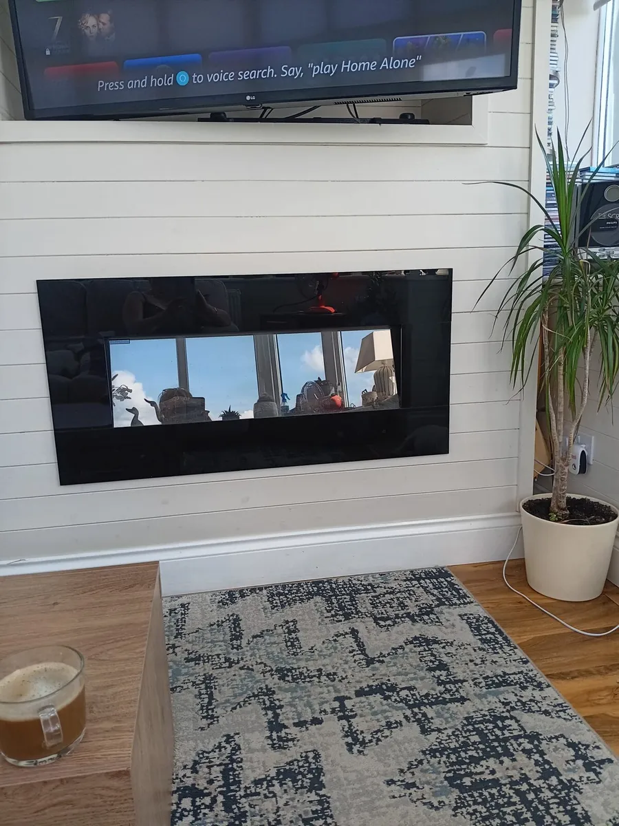 Ezee Glow 42" Mini Zara Metal Wall Electric  Fire - Image 4