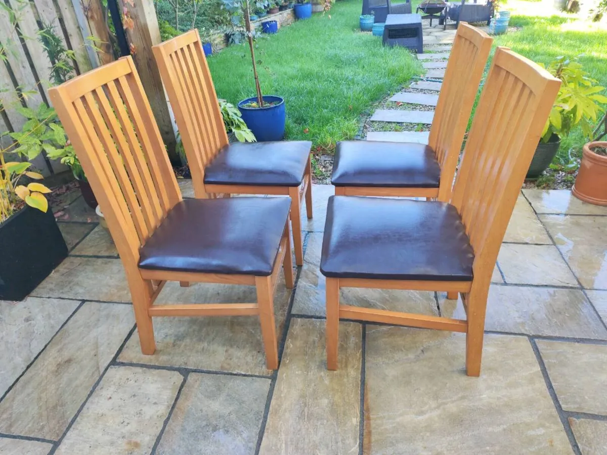 4 kitchen dining chairs - Image 1