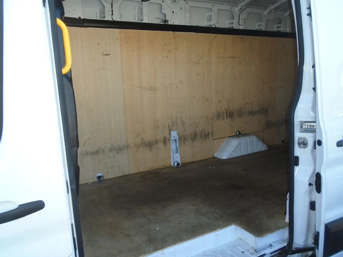 2025 Ford Transit 350 JUMBO 170HP RWD. - Image 4