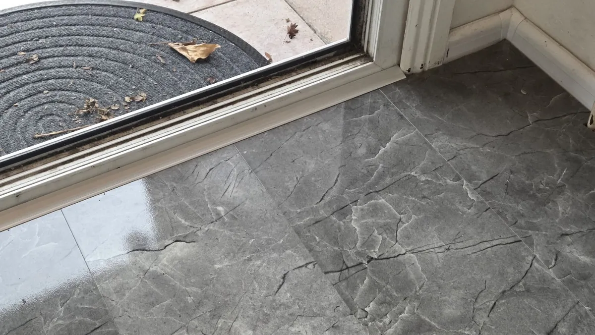 Aqualine Slate Tile Effect Flooring - Image 2