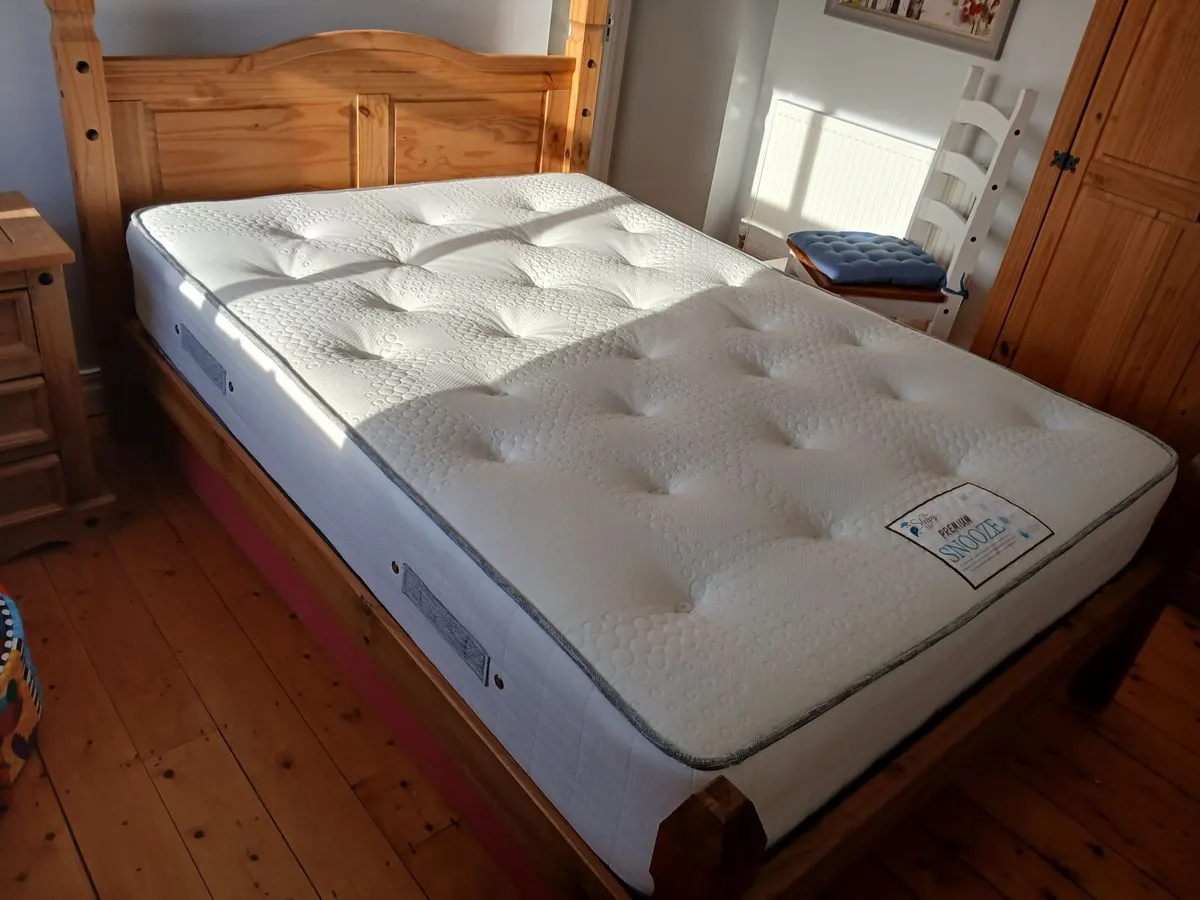 Bedroom furniture in pine - Image 4