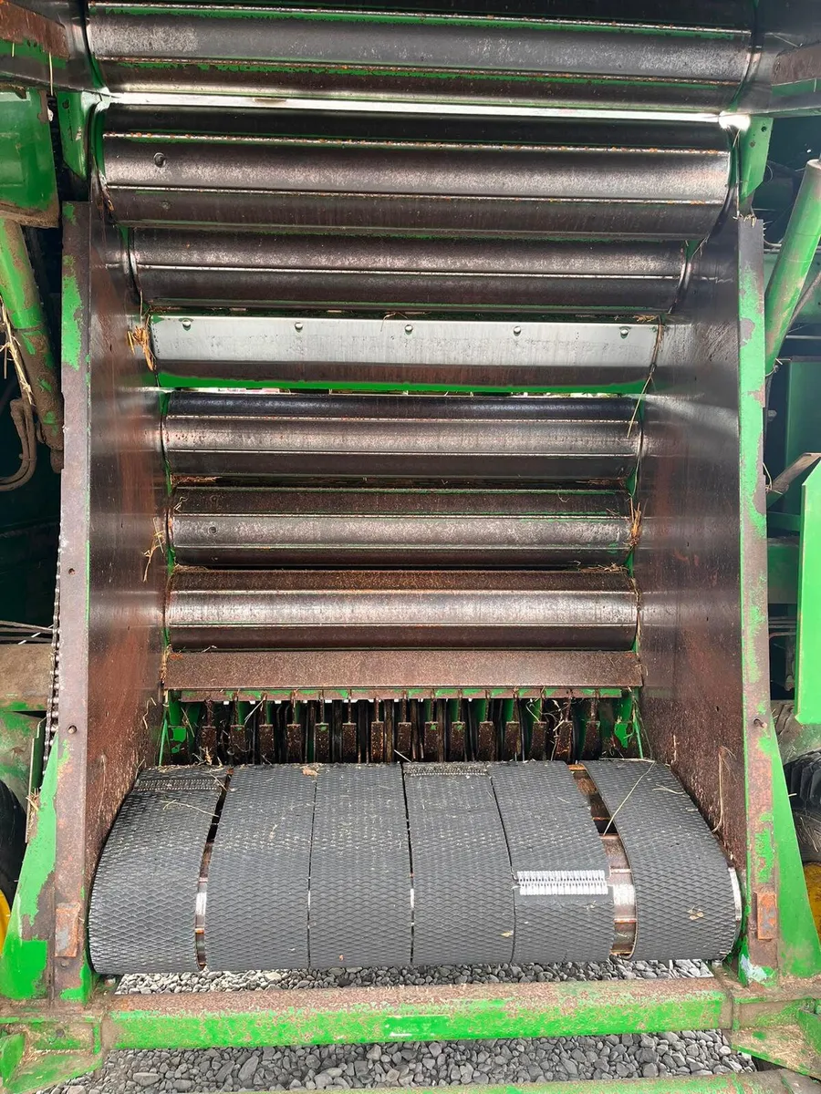 October Special 🎃 John Deere 578 Round Baler - Image 3