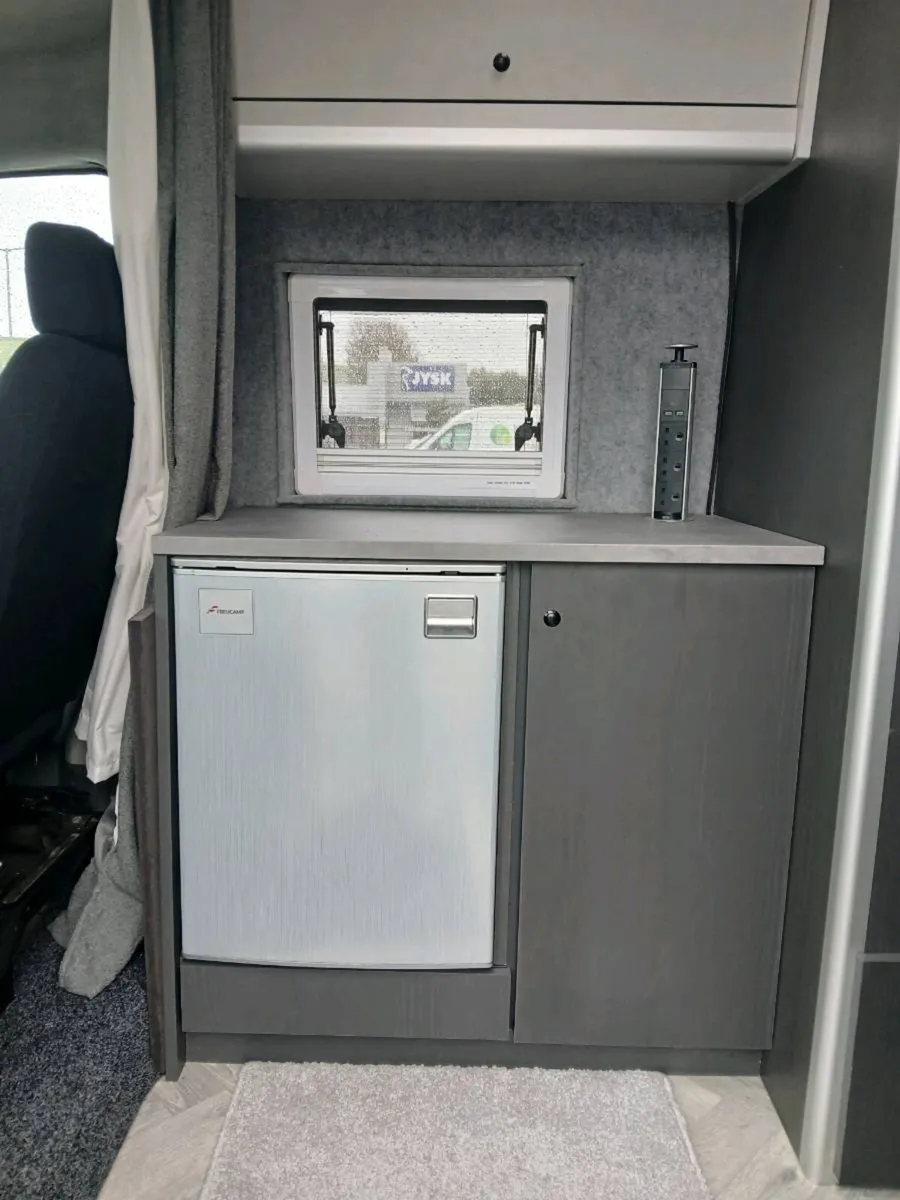 Volkswagen Crafter campervan - Image 4