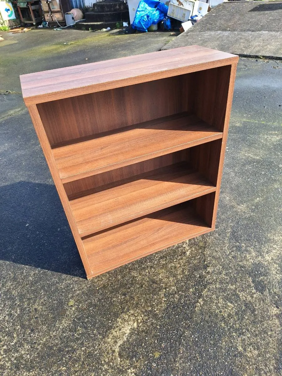Small heavy shelves - Image 1