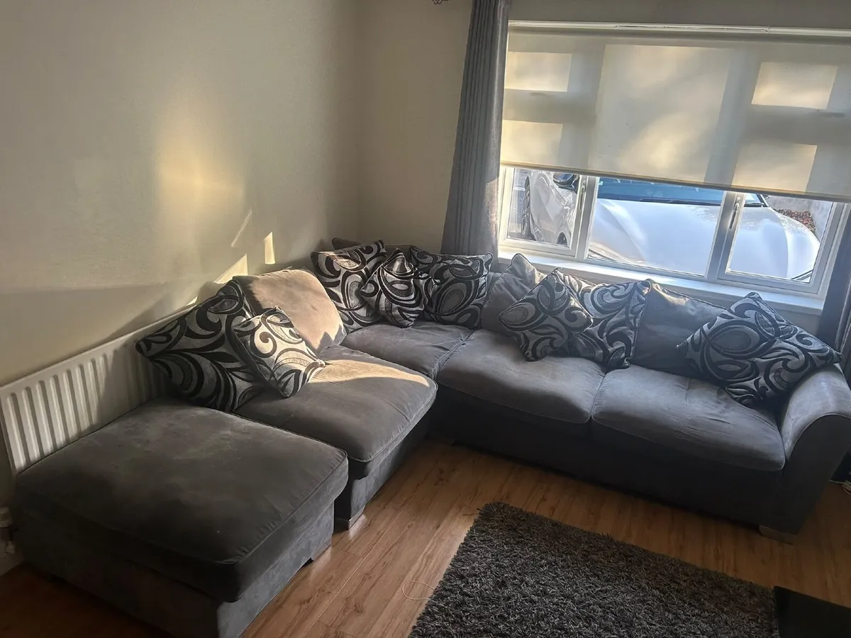 Sofa - Image 3