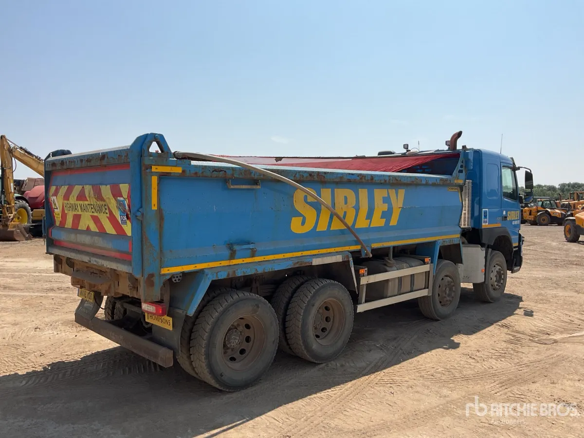 2018 Volvo FMX 420 8x4 Twin-Steer Sleeper Tipper - Image 3