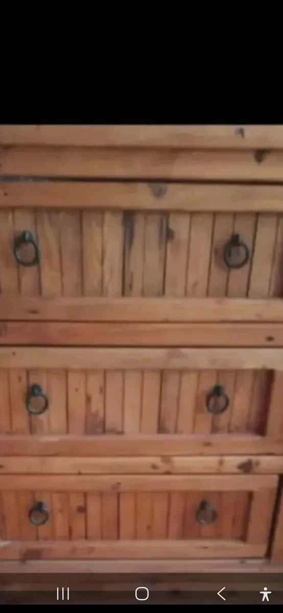 Mexican pine chest of Drawers - Image 2
