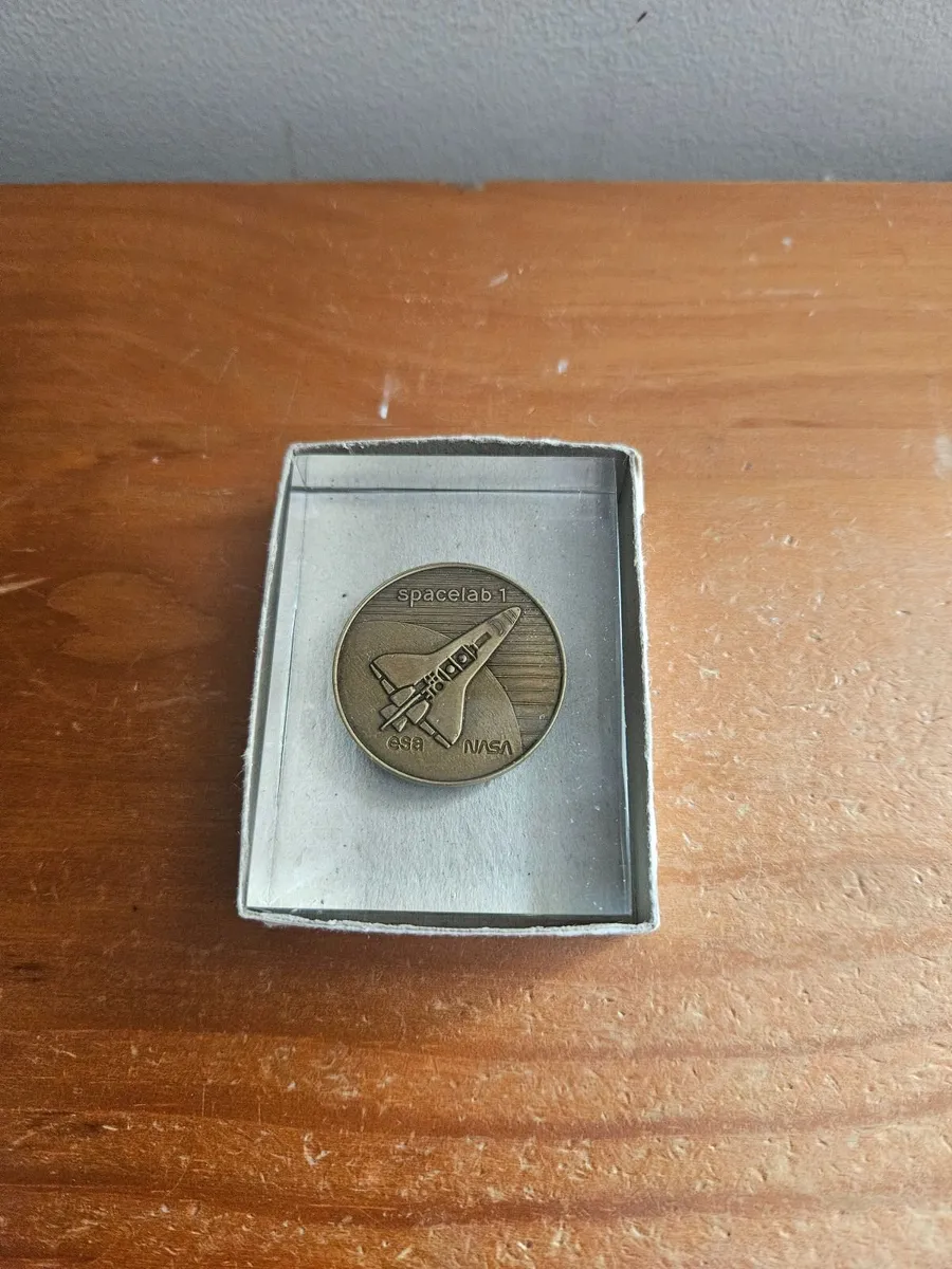 Vintage Space Lab Coin - Image 1
