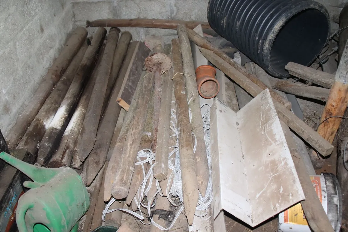 Fencer Wire & Poles - Image 3