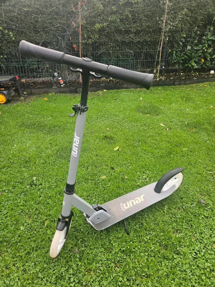 Scooter - Image 1