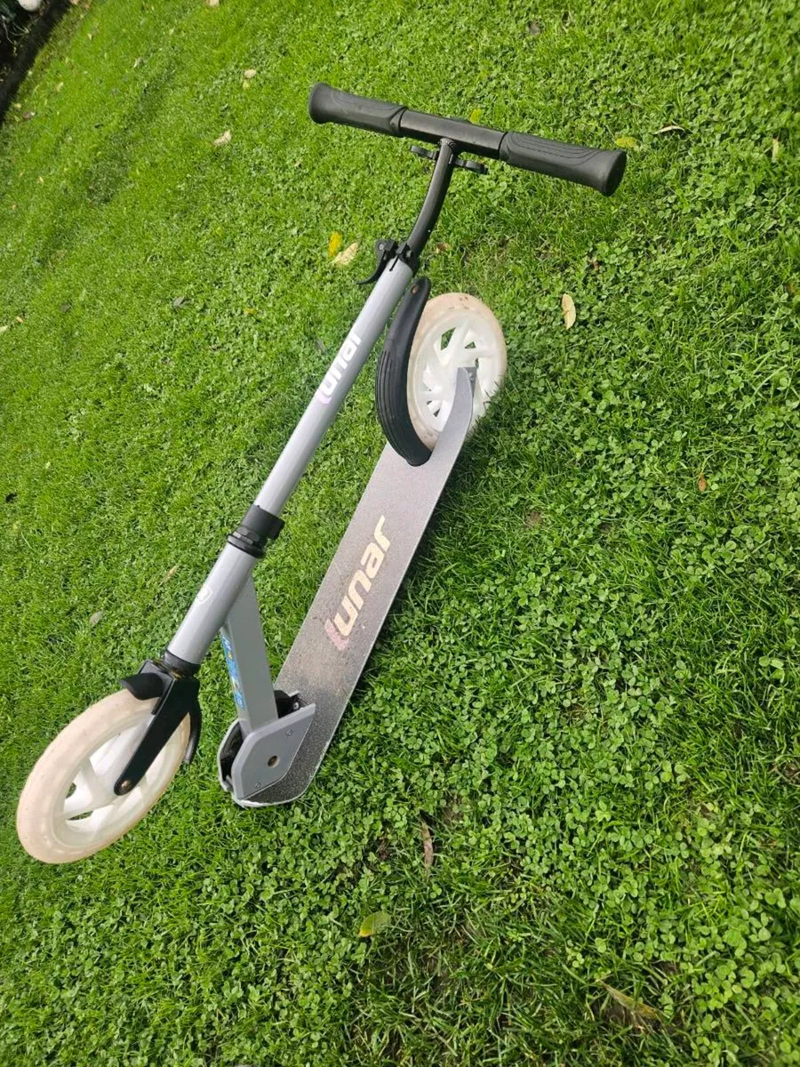 Scooter - Image 4