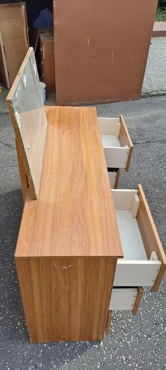 Dresser with - Image 3