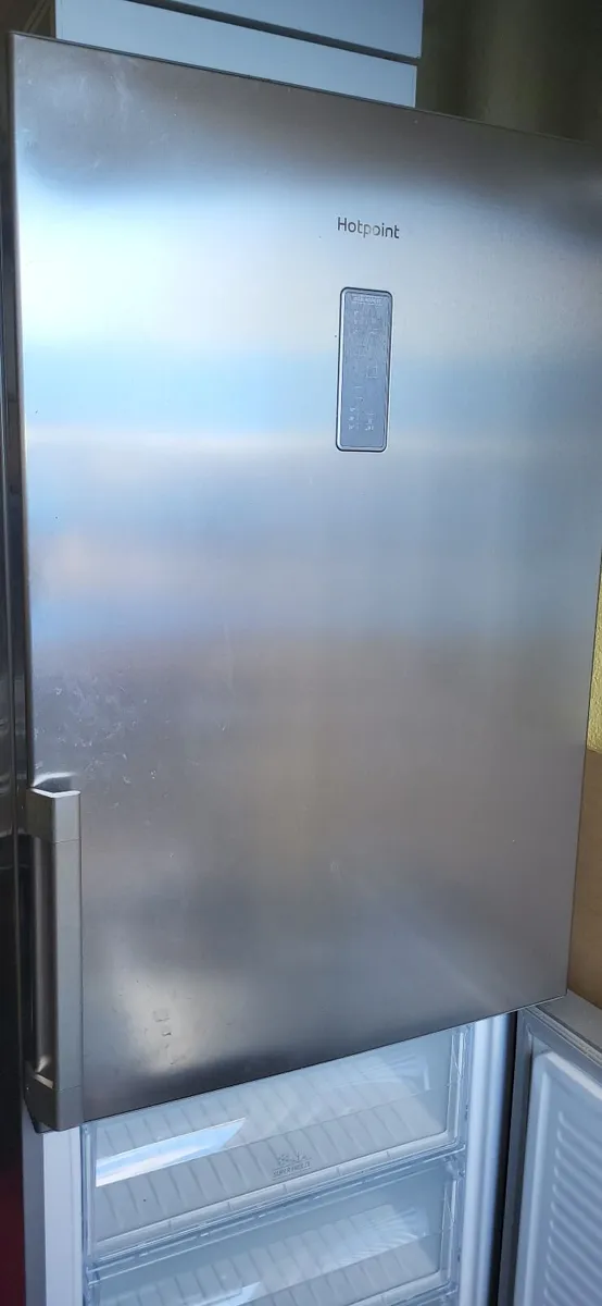 Hotpoint  No Frost Fridge & glass display fridge - Image 4