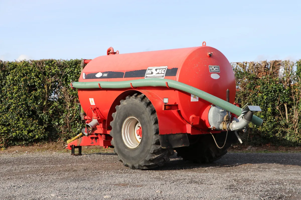 2300 Hi-Spec Tanker - Image 4
