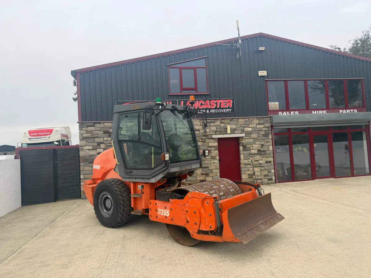 Hamm 7 ton roller for self drive hire - Image 4