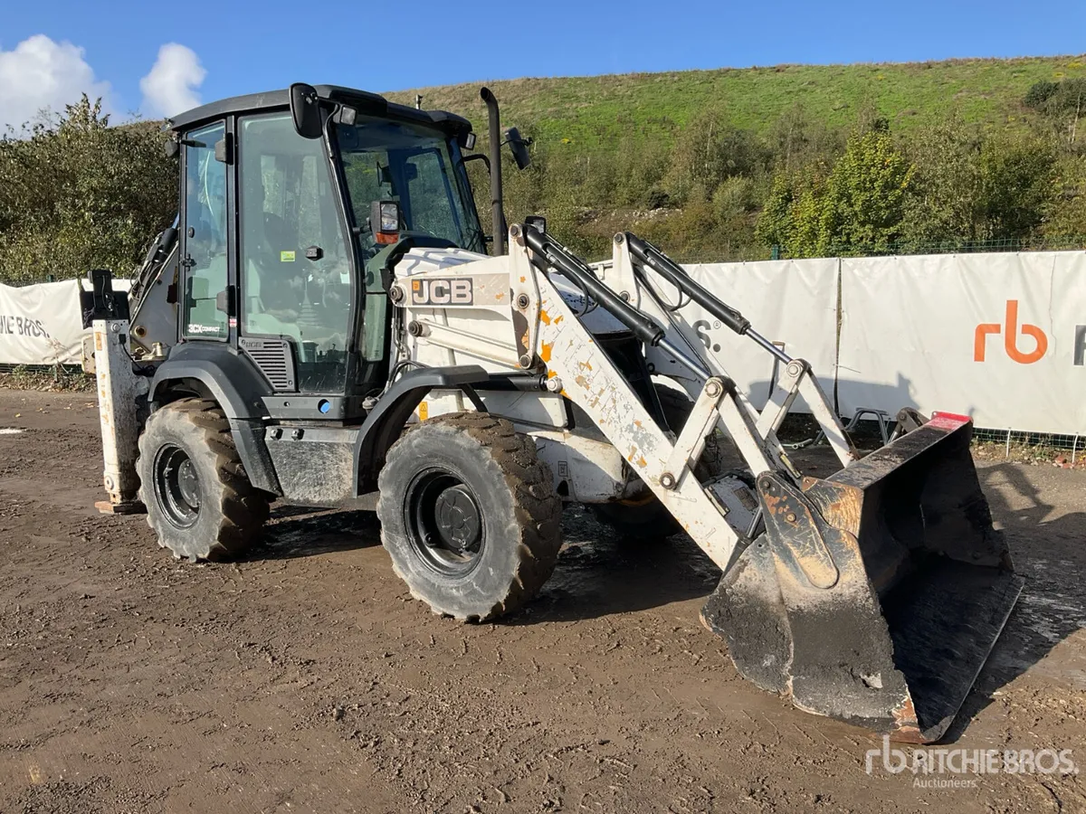 2017 JCB 3CX Compact Backhoe Loader - Image 4
