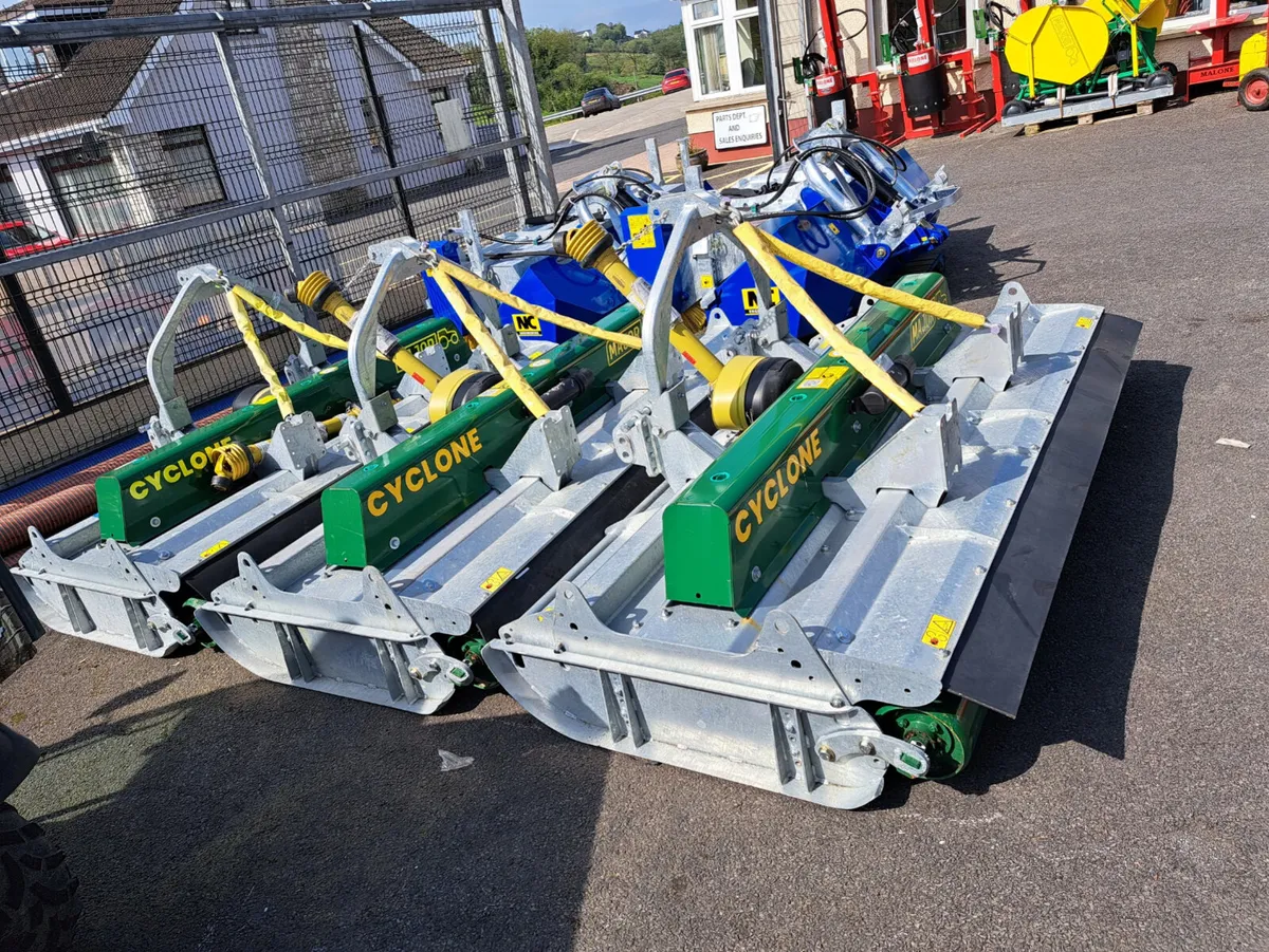 NEW MAJOR CYCLONE 280 TOPPERS - Image 3