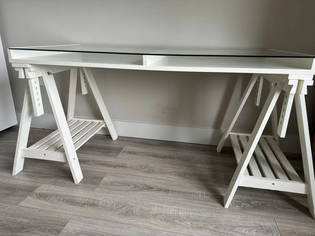 Desk IKEA with adjustable height - Image 1