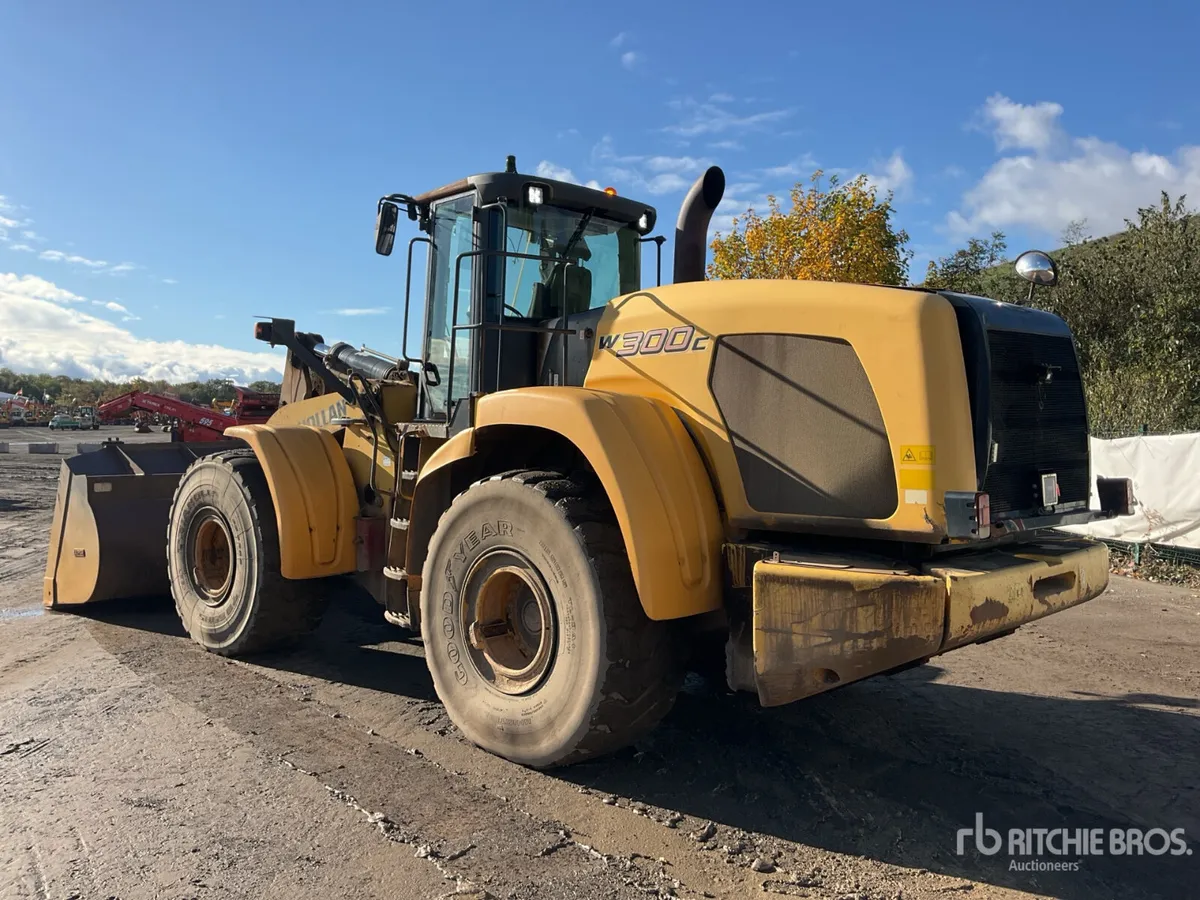 2013 New Holland W300C High Lift Wheel Loader - Image 2