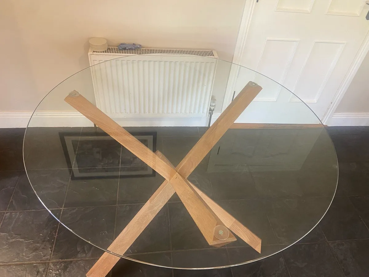 Round dining table - Image 2