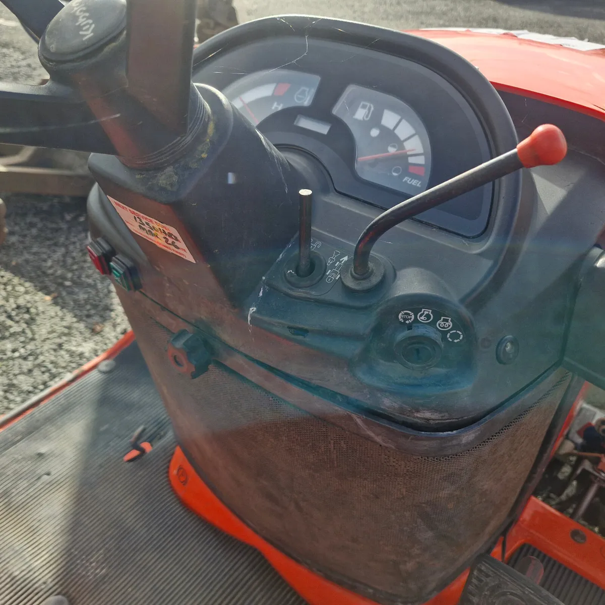 Kubota tractor mower with loader - Image 3