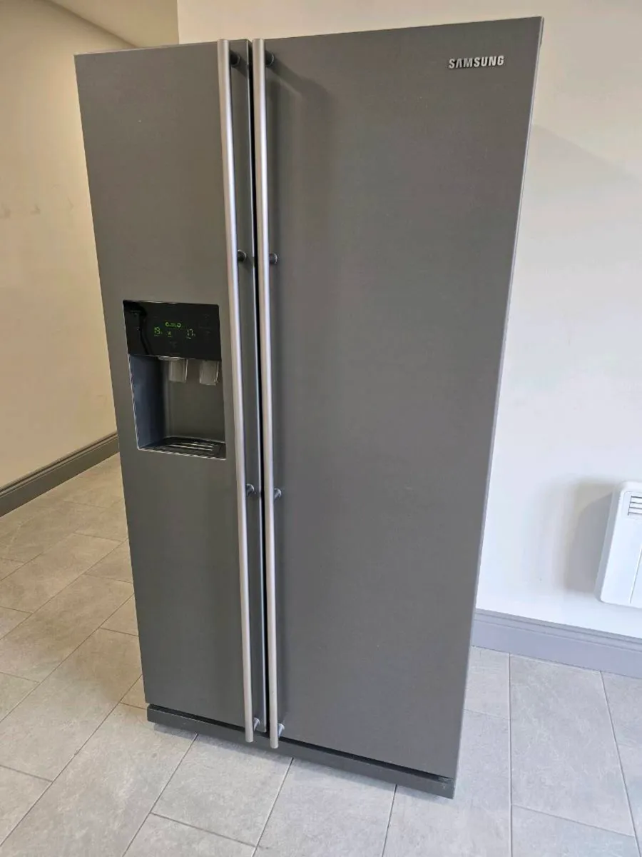 Samsung American Fridge Freezer - Image 2